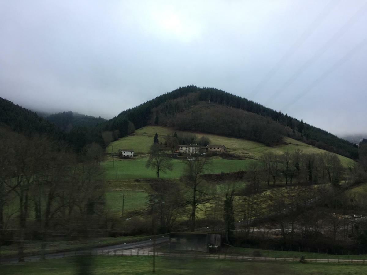 Le Chatel En Beaujolais Valsonne Εξωτερικό φωτογραφία